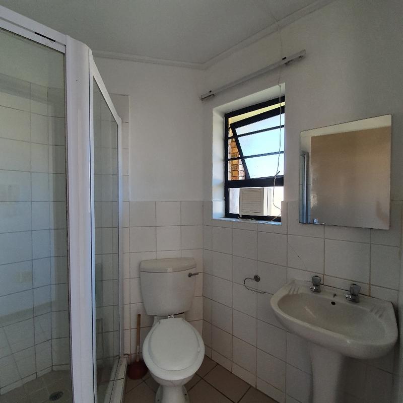 To Let 2 Bedroom Property for Rent in Grahamstown Central Eastern Cape